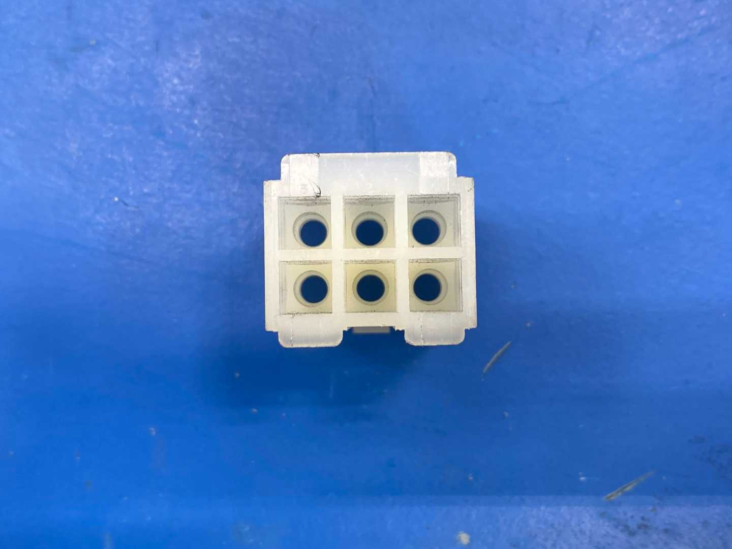 6 Pin Connector Plug