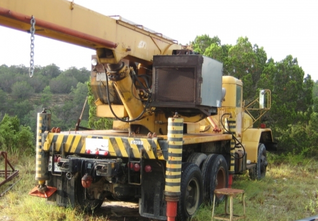 15 Ton 6x6 Truck Crane - Sold for Parts Only - Requires Work for Transport