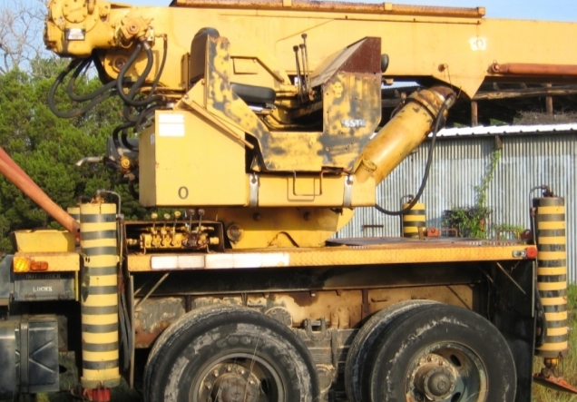 15 Ton 6x6 Truck Crane - Sold for Parts Only - Requires Work for Transport