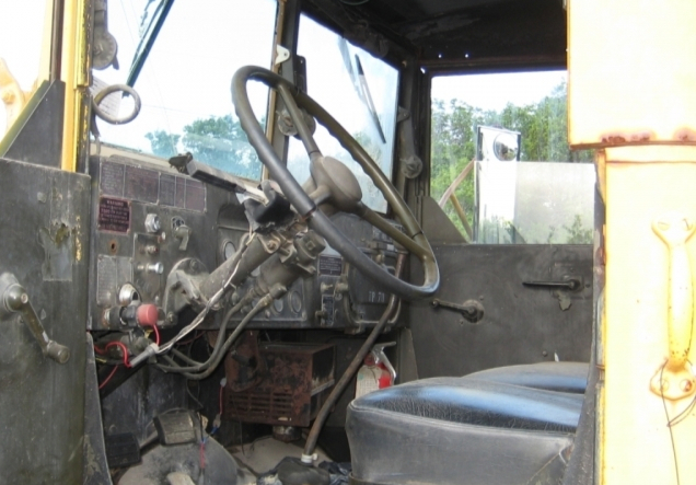 15 Ton 6x6 Truck Crane - Sold for Parts Only - Requires Work for Transport