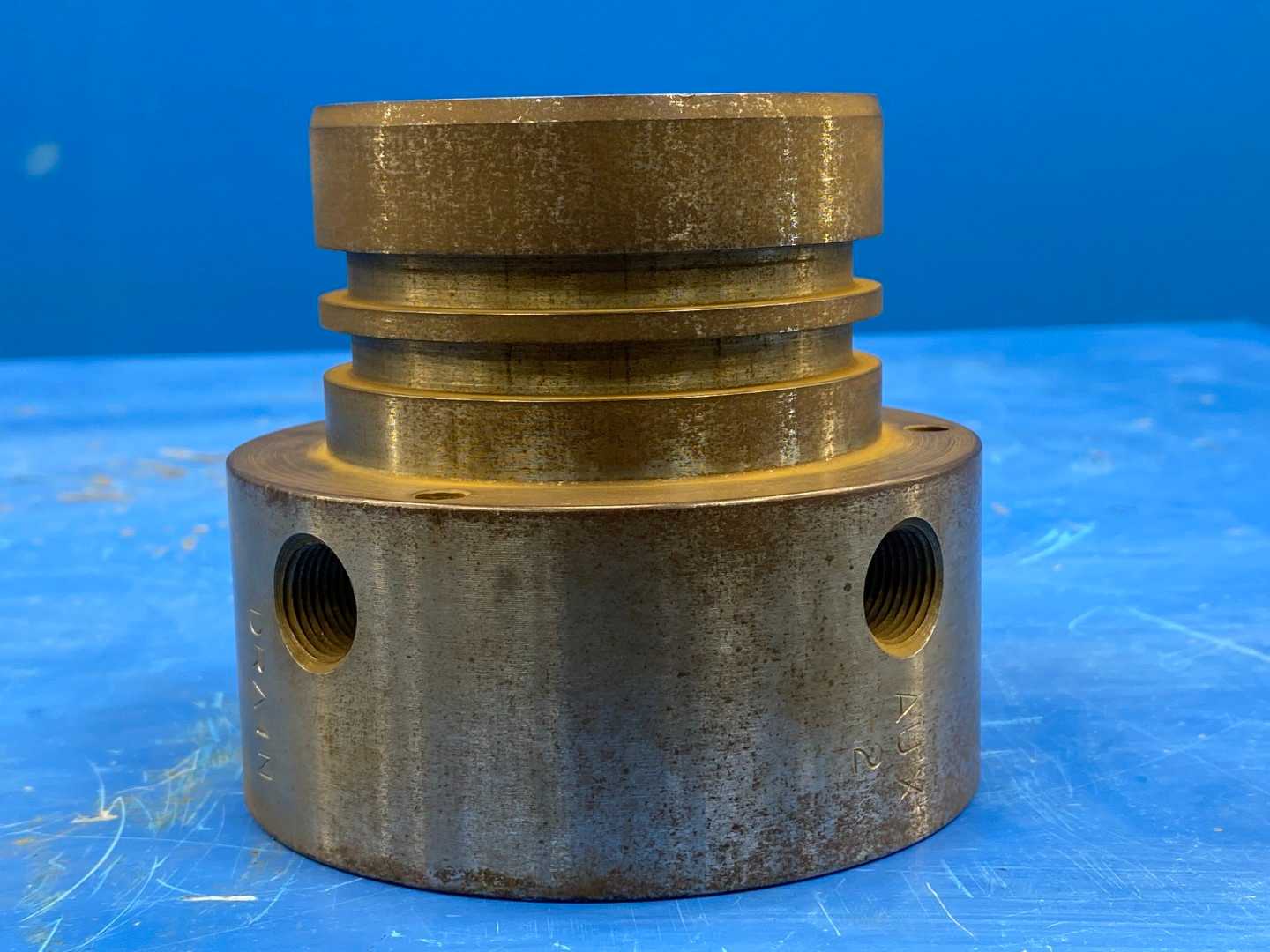 Berkshire caplower *K*  DWG. D-3930-92 Pneumatic Manifold Cap