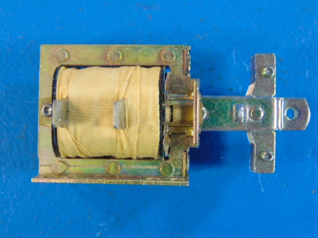 DORMEYER 7690-S 120V 60HZ  DOOR LATCH