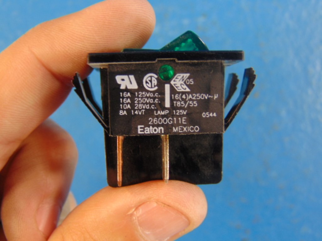 EATON 2600G11E 16A/125V Green ROCKER SWITCH 