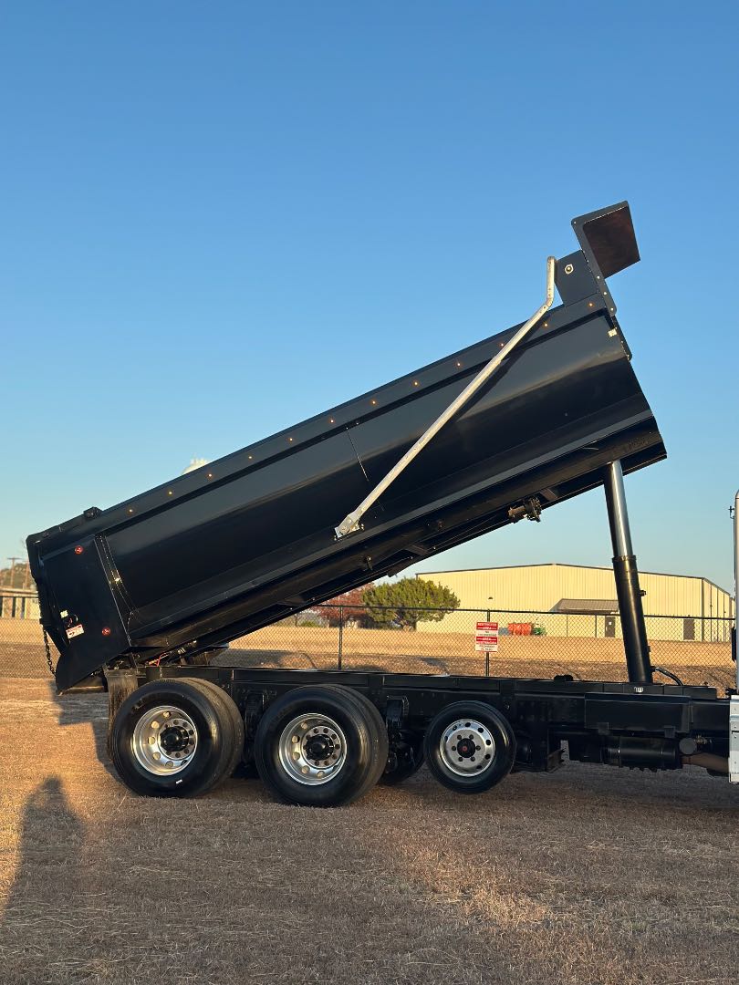 2022 Peterbilt 579 8x4 Tri- Axle Dump Truck 18' Dump Bed w/tarp system