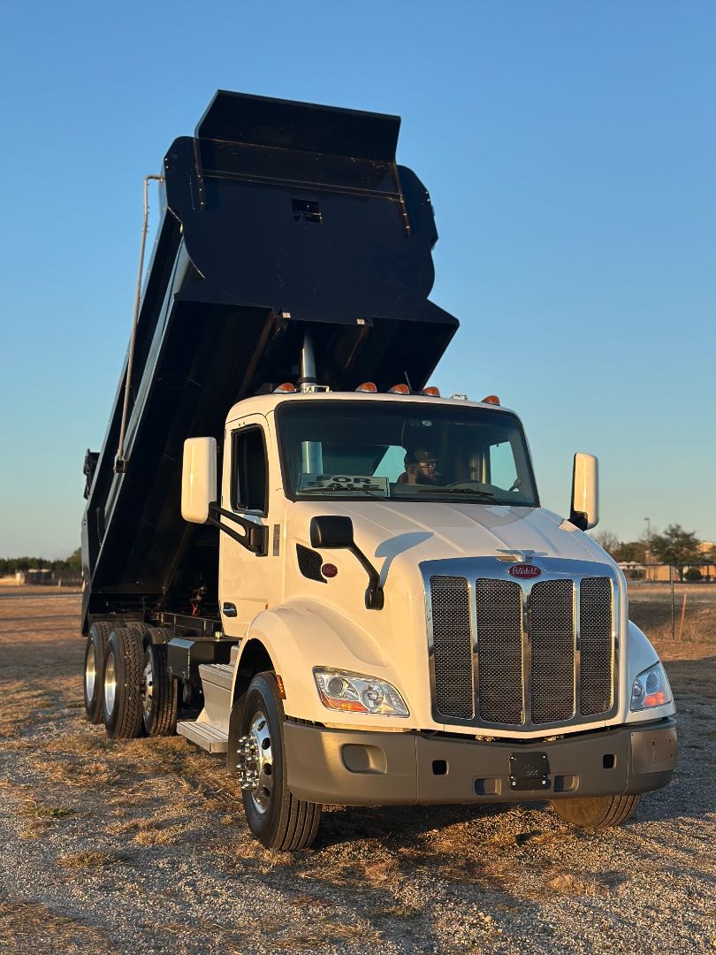 2022 Peterbilt 579 8x4 Tri- Axle Dump Truck 18' Dump Bed w/tarp system