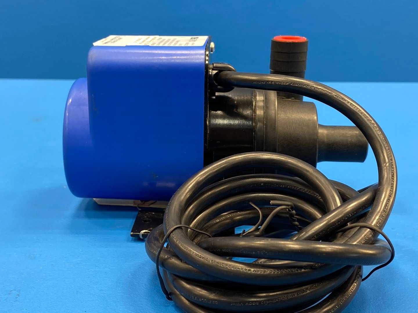 Flojet Magnetically Coupled Centrifugal Pump NPD25/2, 220-240V 1PH 50/60Hz 0.42A 57W 1/2" Port