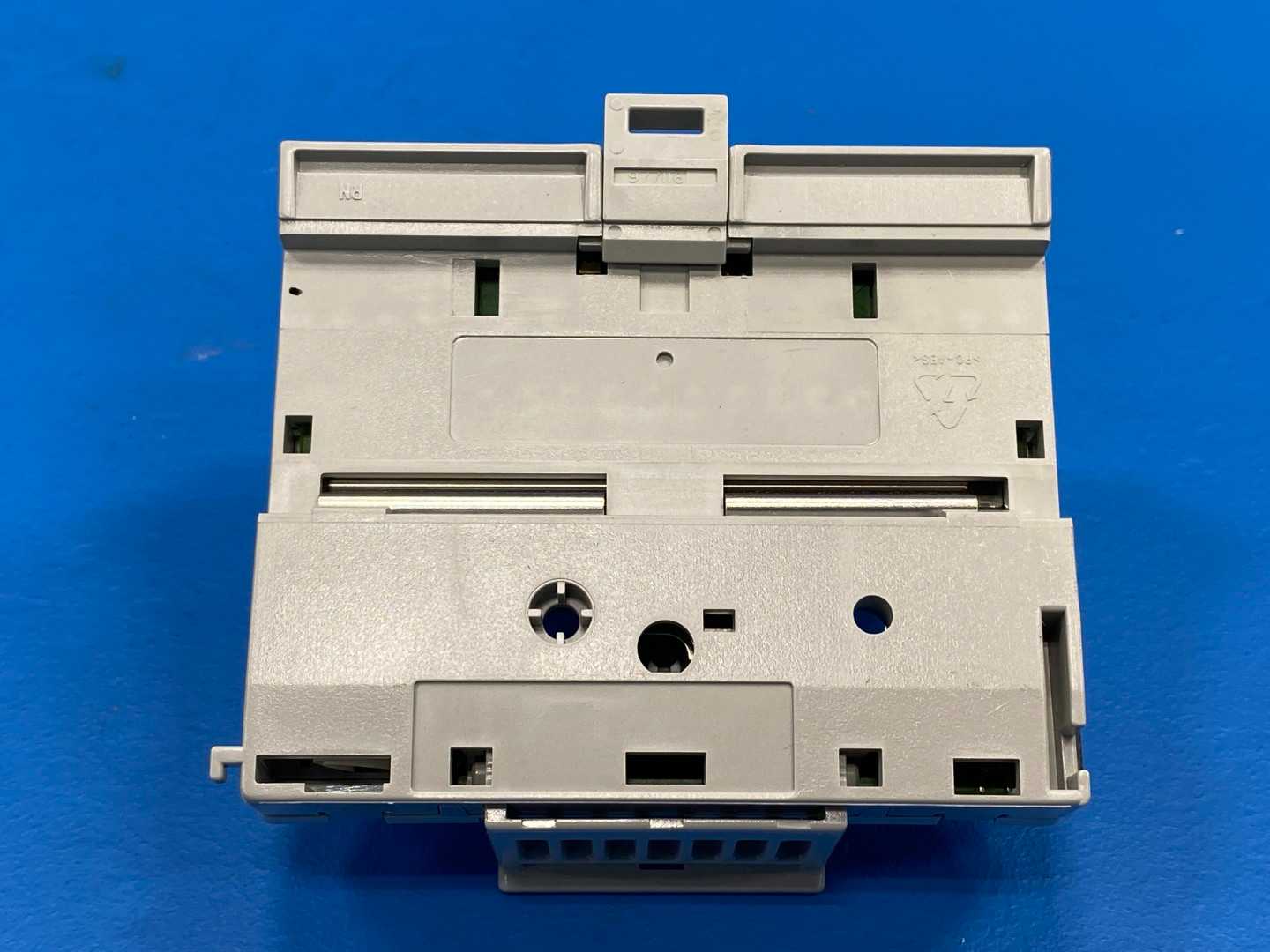 Allen-Bradley 1794-TB32, Series A FLEX I/O Terminal Base 32-I/O Terminals 24VDC