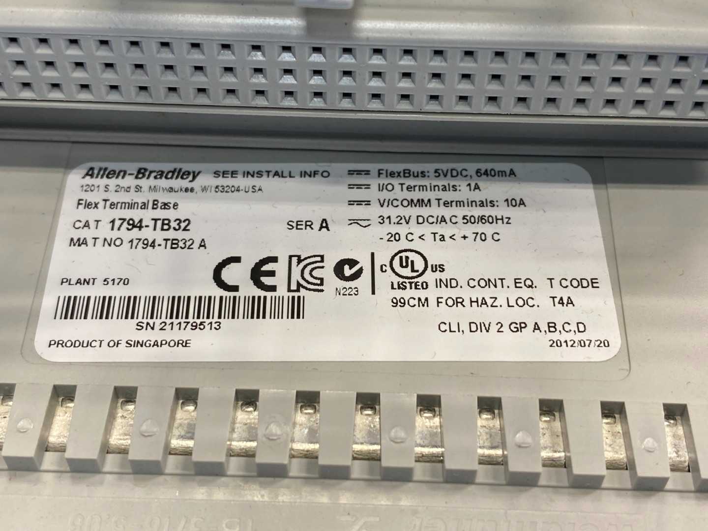 Allen-Bradley 1794-TB32, Series A FLEX I/O Terminal Base 32-I/O Terminals 24VDC