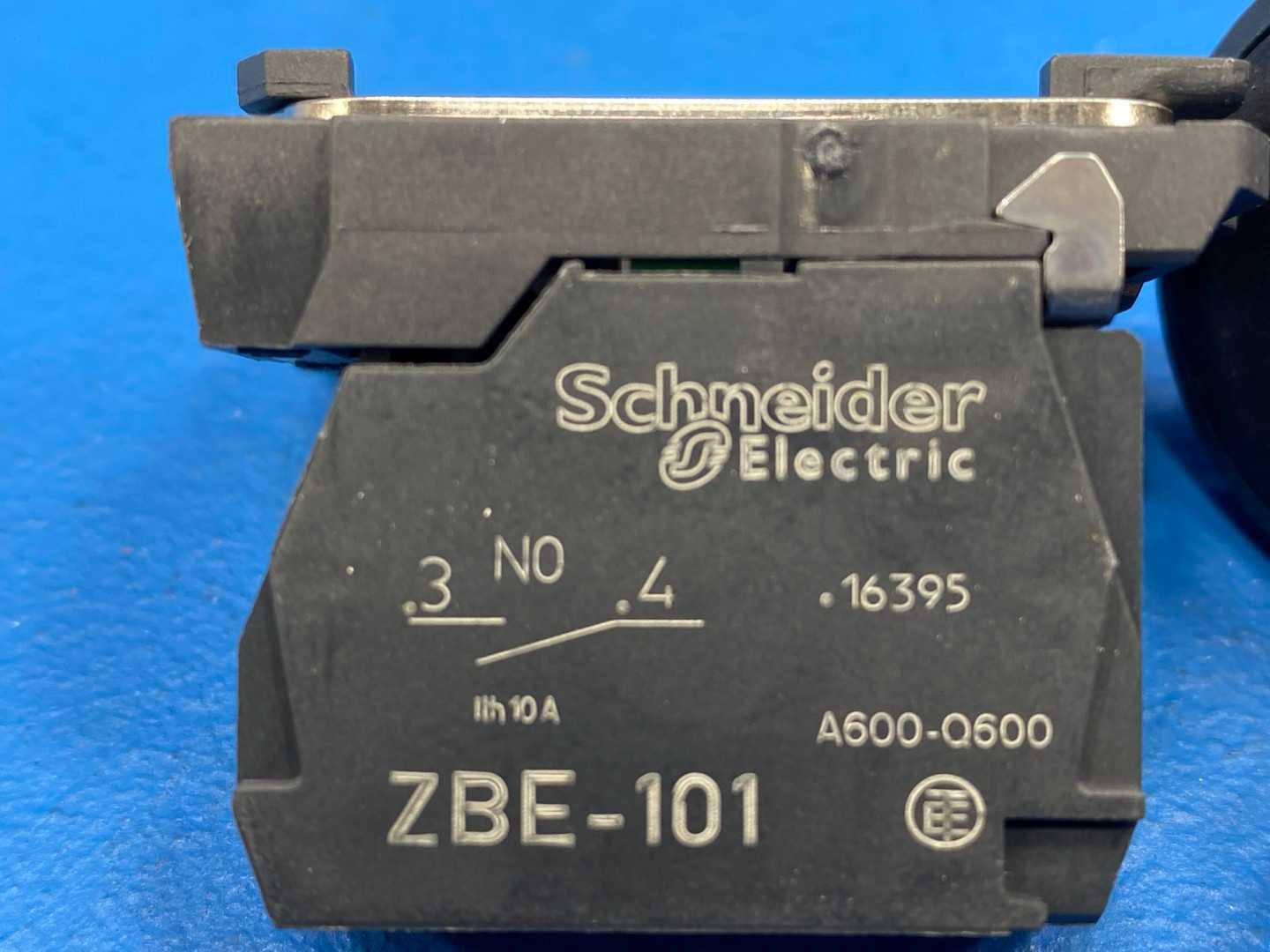 Schneider Electric XB5 AA21, Push Button