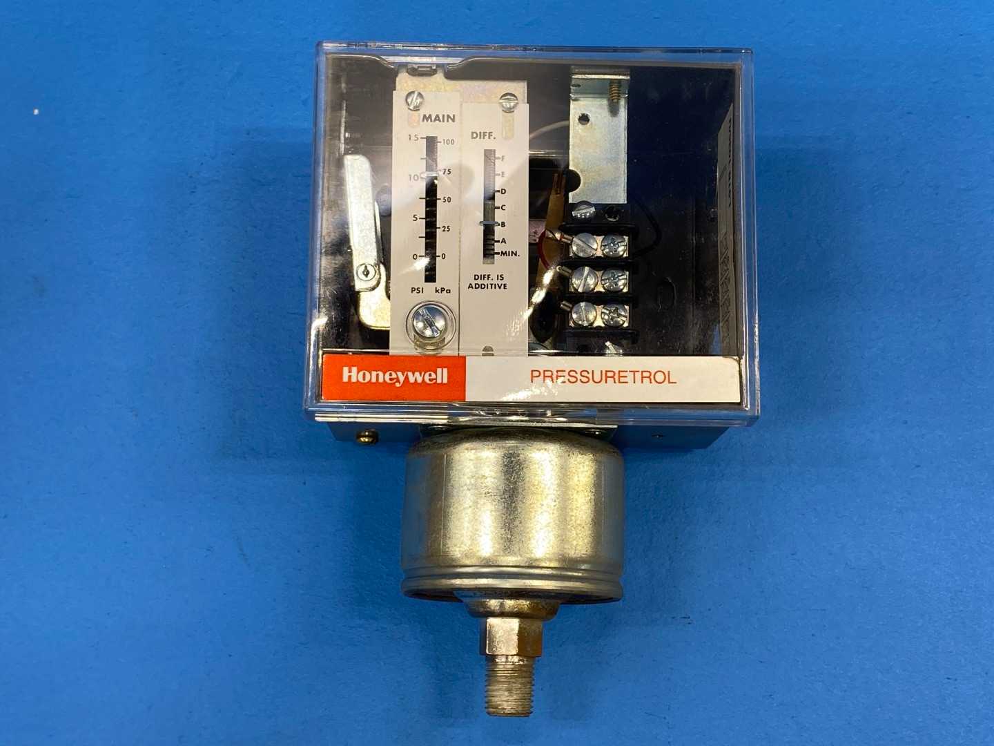 Honeywell PRESSURETROL L91B1035 Proportioning Pressure Control. 135Ohm 0-15PSI