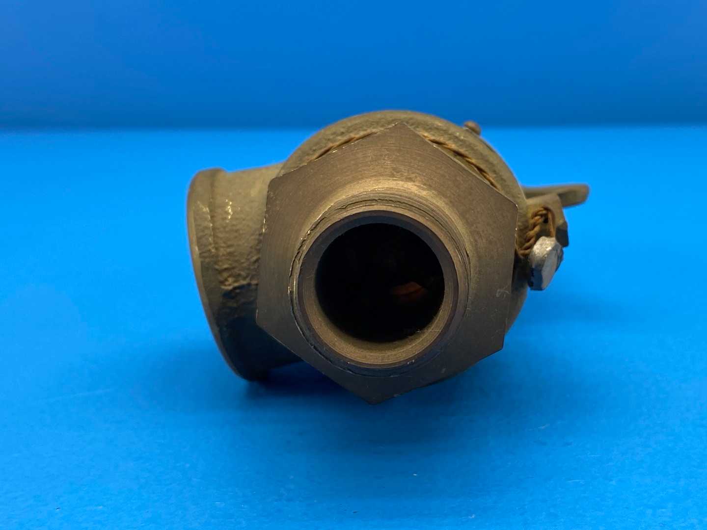 Aquatrol 88 Series 3/4 in. MNPT x FNPT Brass Air/Gas Safety Valve, Lift Lever