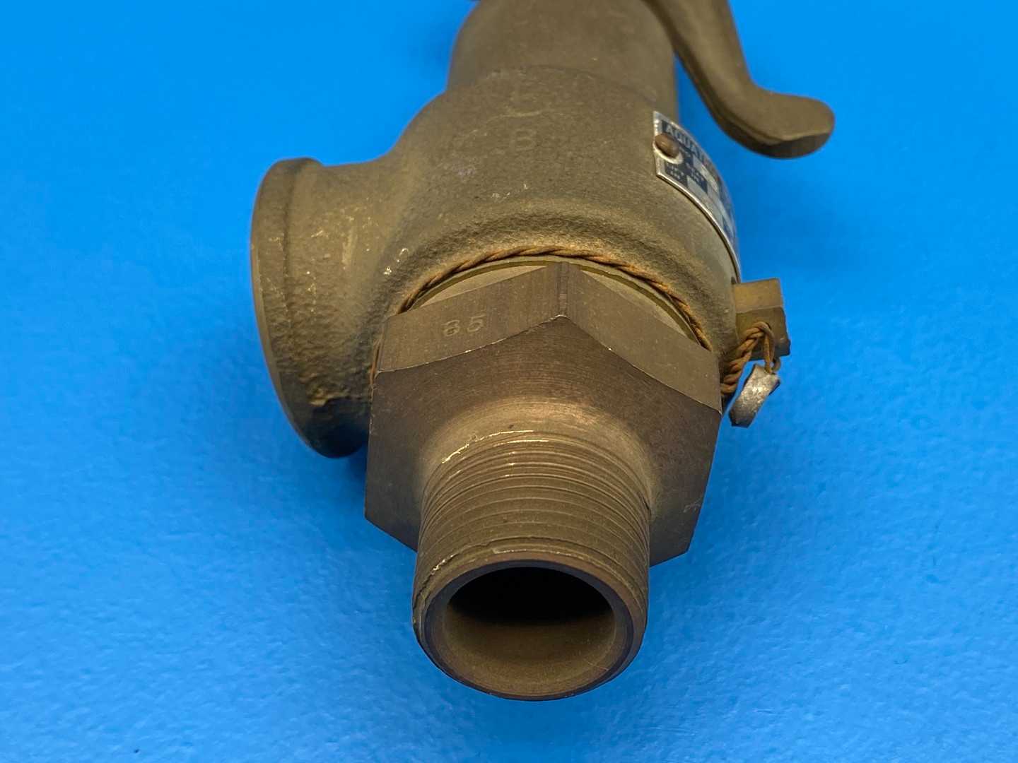 Aquatrol 88 Series 3/4 in. MNPT x FNPT Brass Air/Gas Safety Valve, Lift Lever