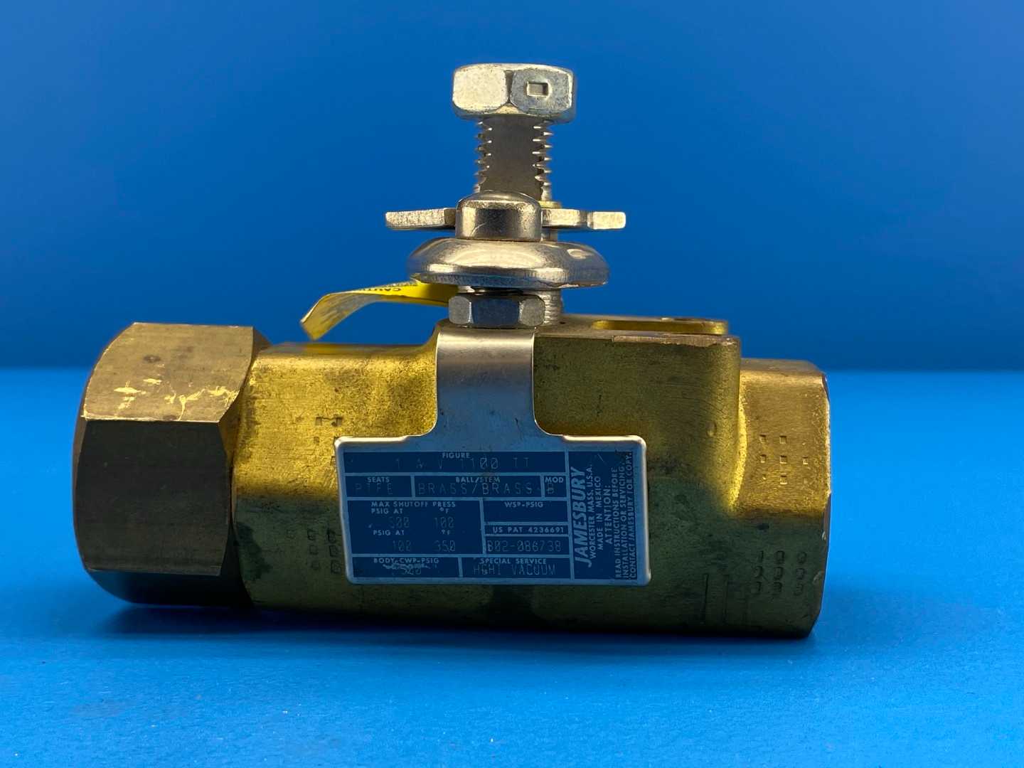 Jamesbury High Vacuum, 1 A V 1100 TT, 1" Brass Ball Valve