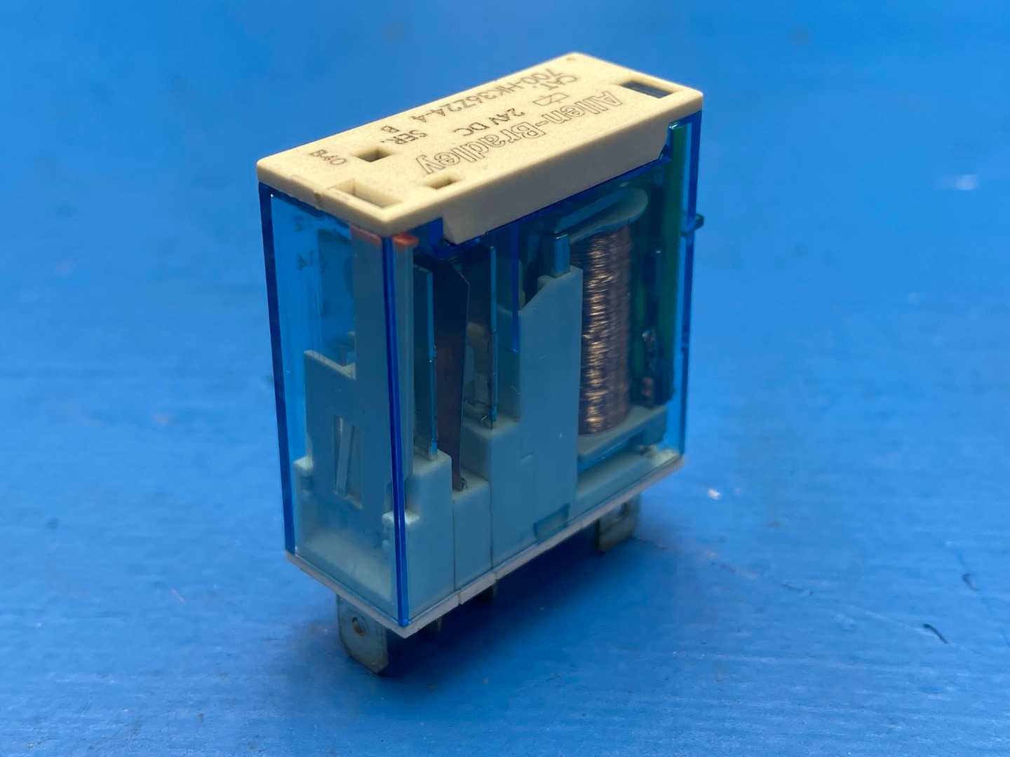 Allen-Bradley 700-HK36Z24-4 Series B 24VDC Relay