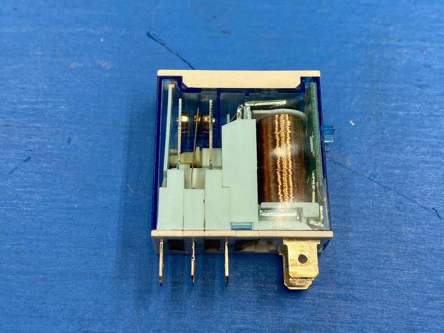 Allen-Bradley 700-HK36Z24-4 Series B 24VDC Relay