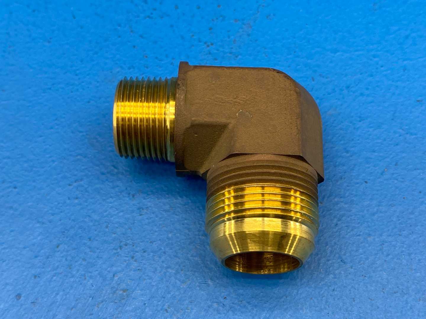 Parker 1-5/6" x 1-1/16" 90° Connector