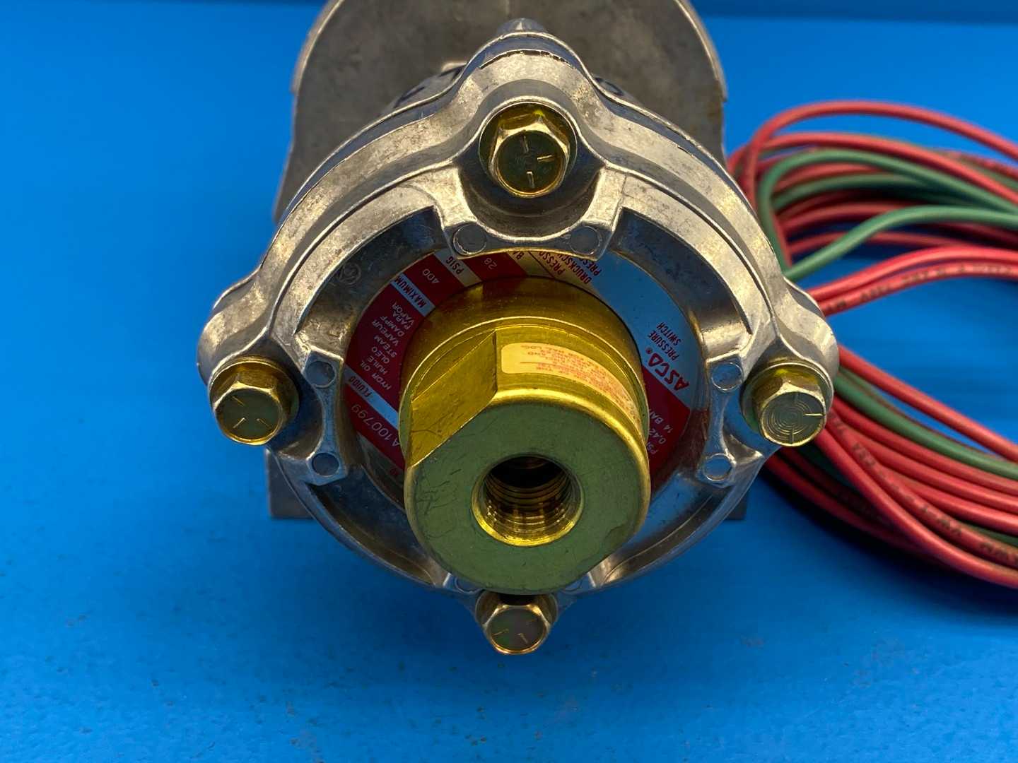 ASCO Tri-Point SB10D, Pressure Switch w/ TG10A21 Pressure Switch Connected; 6-200PSI 125/250V-AC (has Wiring attached)