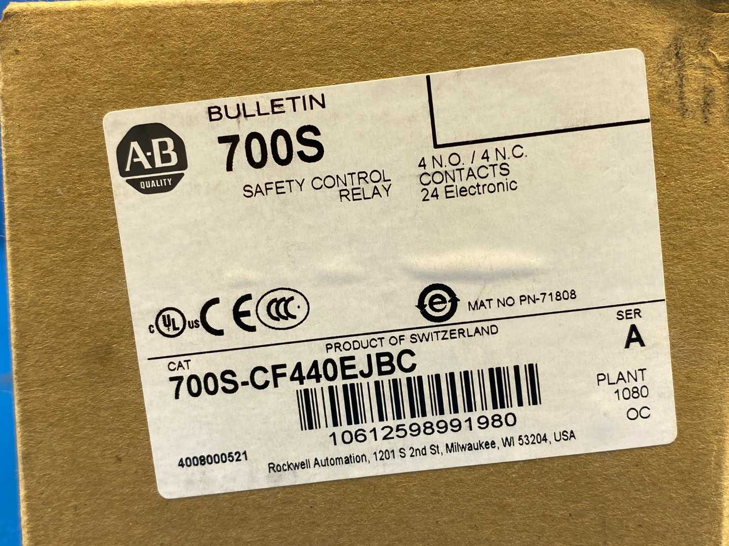 Allen-Bradley, 700S-CF440EJBC, Safety Control Relay.

