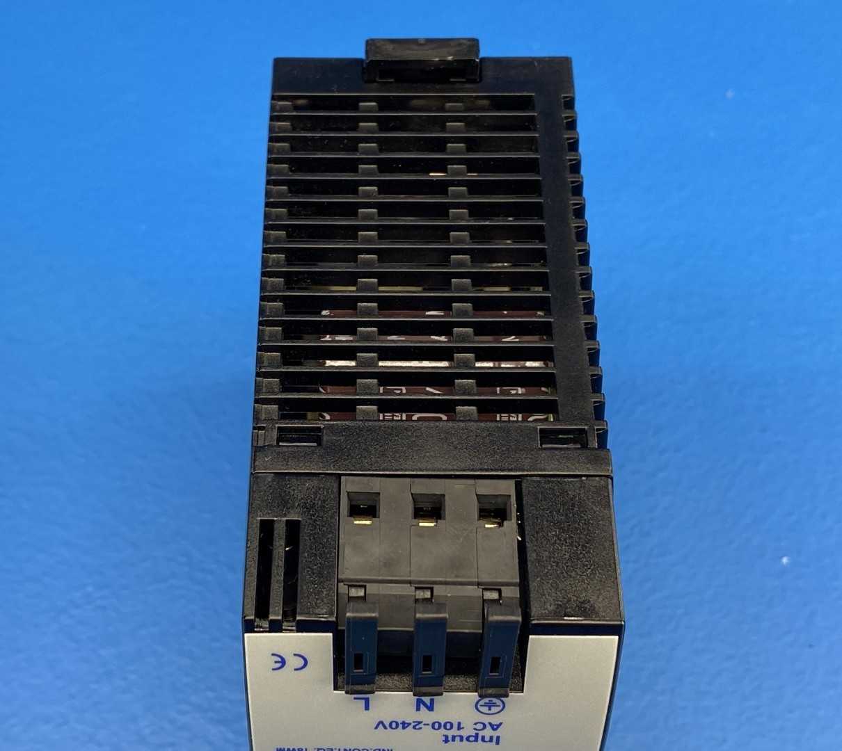 Allen-Bradley, 1606-XLP30E Series A, Compact Switched Mode Power Supply.

