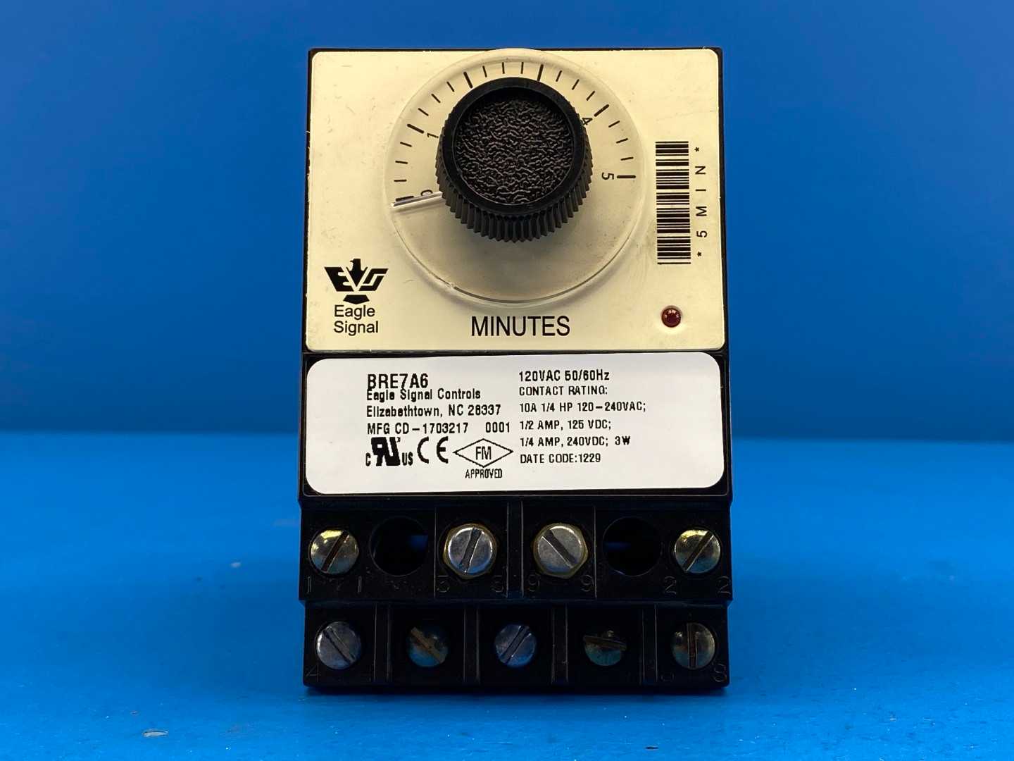 Danaher Eagle Signal BRE7A6 Reset Timer 5 min 10A 120-240VAC