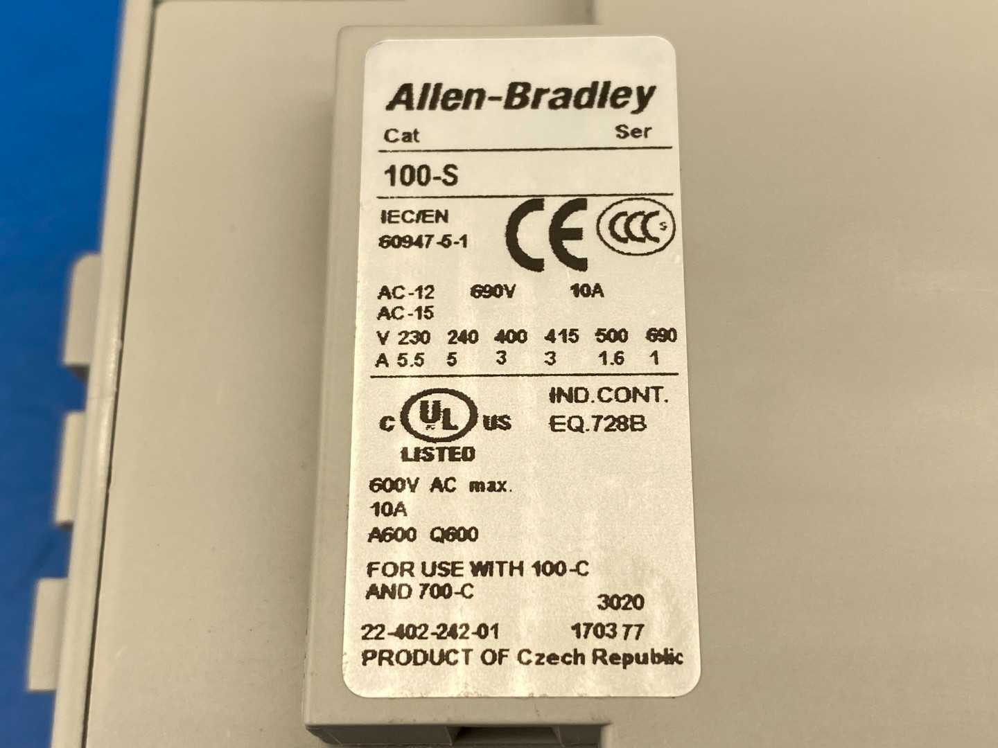 Allen-Bradley, 100-C30D01, IEC Series C Contactor. 3Phase 115/120V 50/60Hz