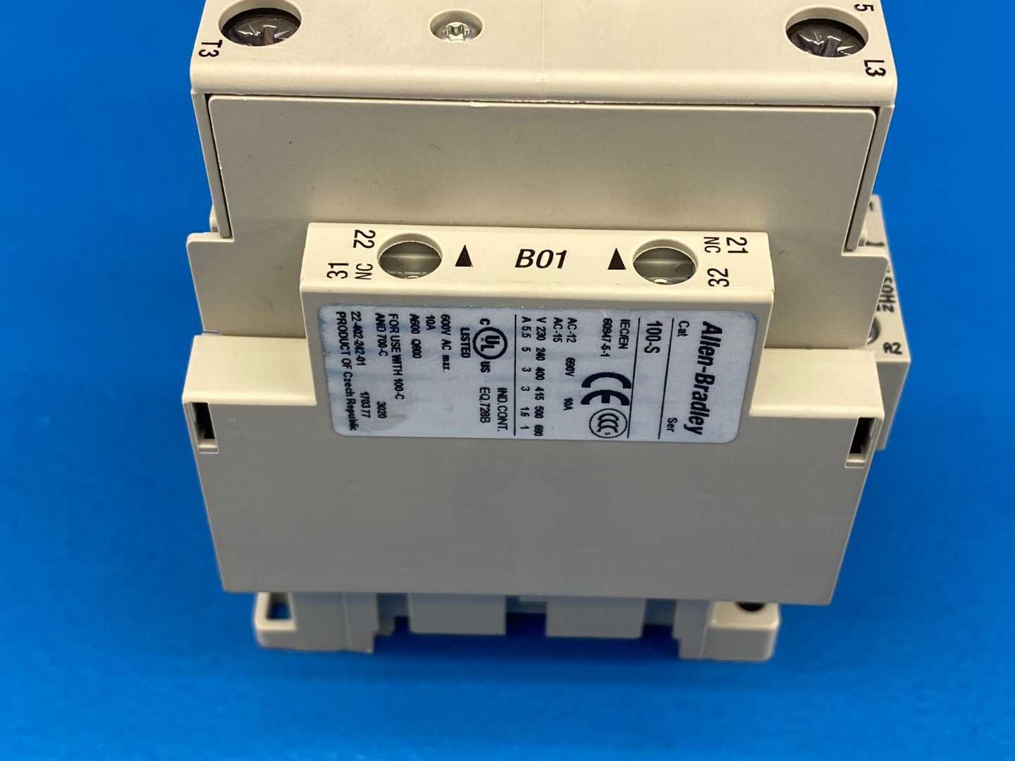 Allen-Bradley, 100-C30D01, IEC Series C Contactor. 3Phase 115/120V 50/60Hz