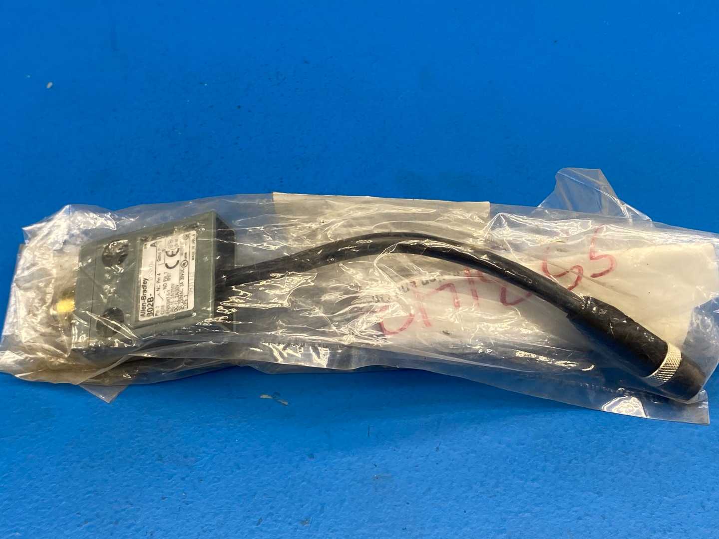Allen-Bradley 802B-CSADXSXD4 Compact Limit Switch Series A