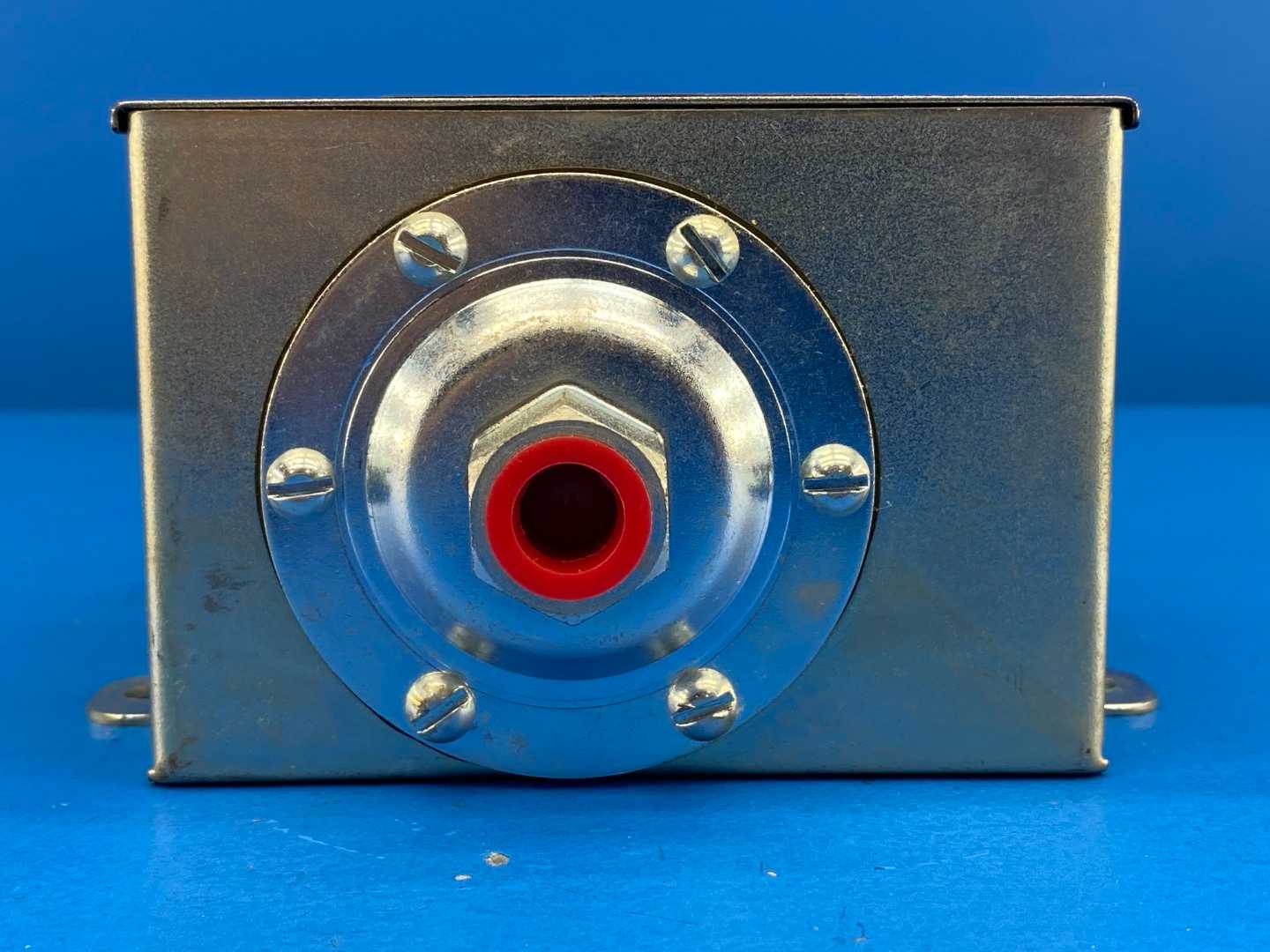 Mercoid Control AP-153-37 Diaphragm-operated adjustable pressure switch