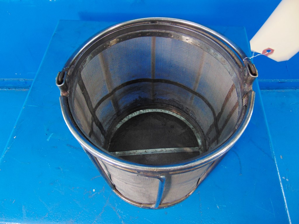 9" Stainless Steel Tub w/ Basket 