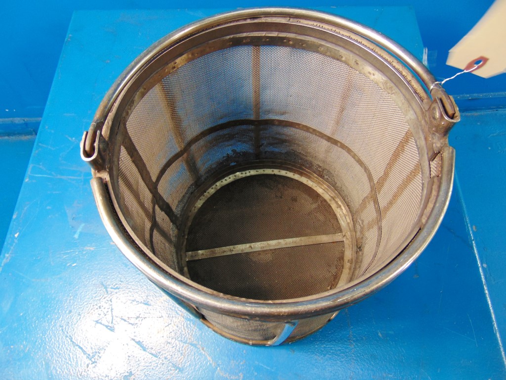 9" Stainless Steel Tub w/ Basket 