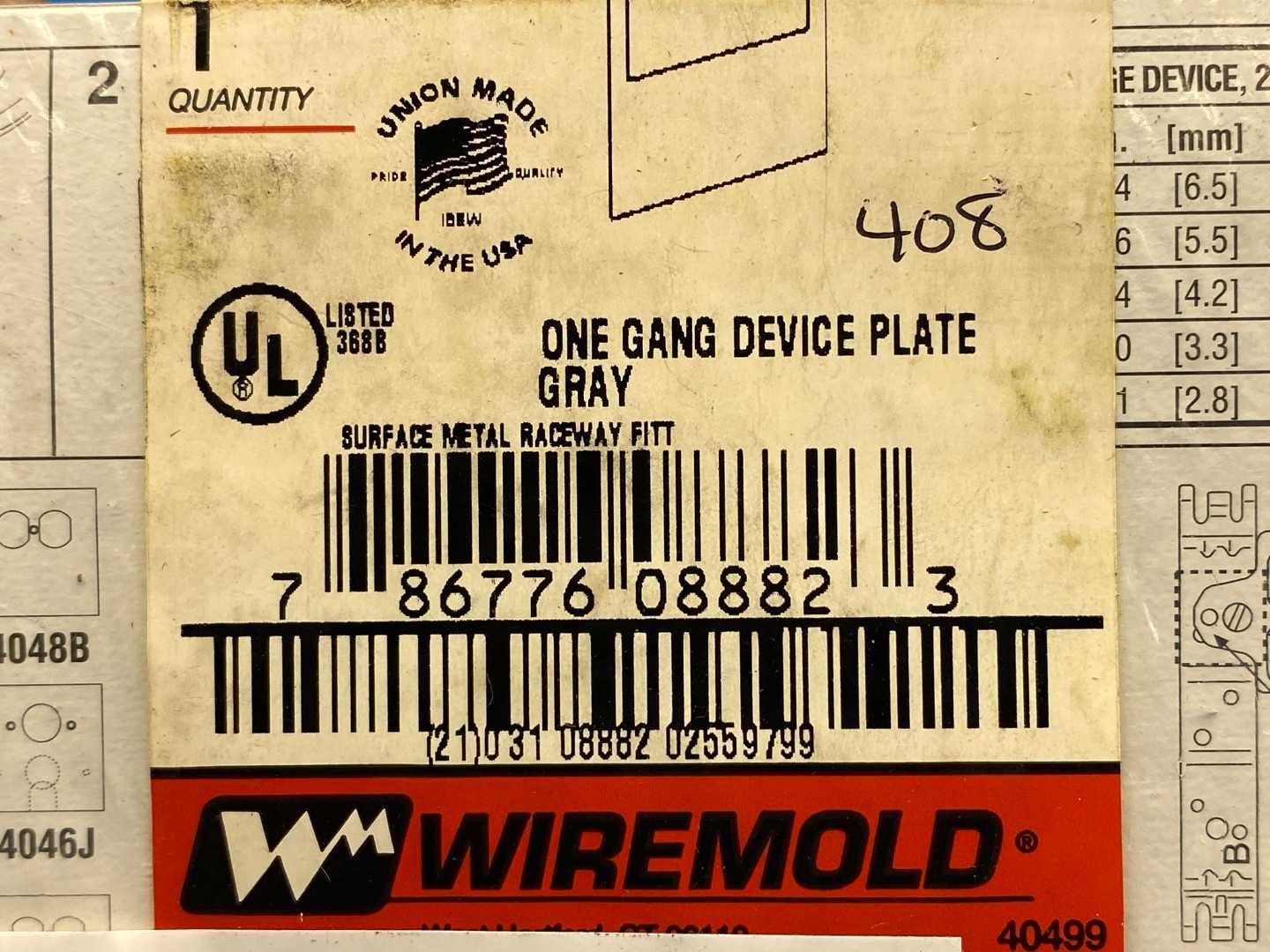 Wiremold, G4007C-1, 1-Gang Device Plate, Gray / Steel / Compatible with 4000 Series Raceway 
