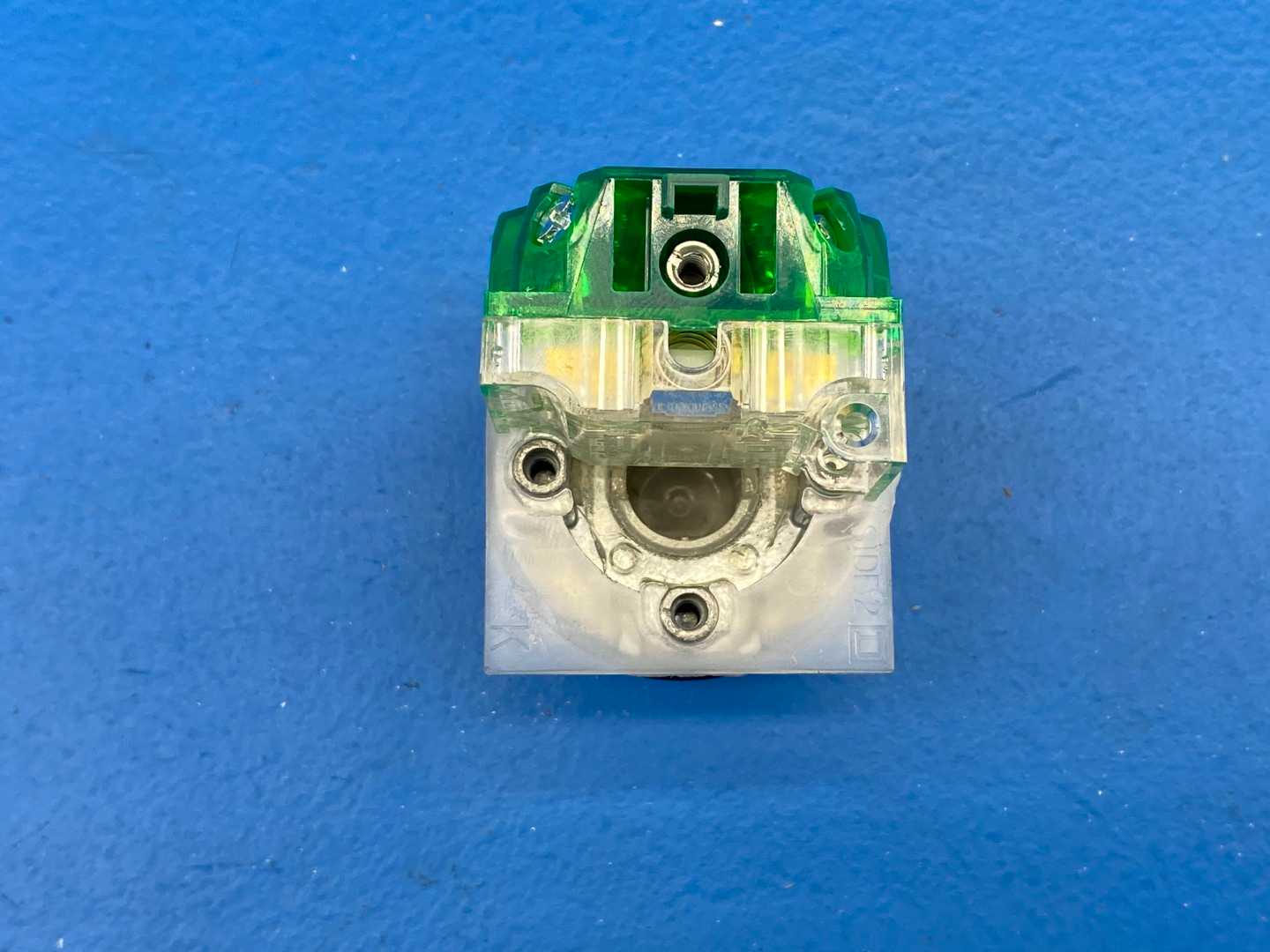 Schneider Electric, 9001KR1GH5, Pushbutton Switch, 600V AC / 10A / 30mm / Green / Spring Return / 1 NO Contact 
