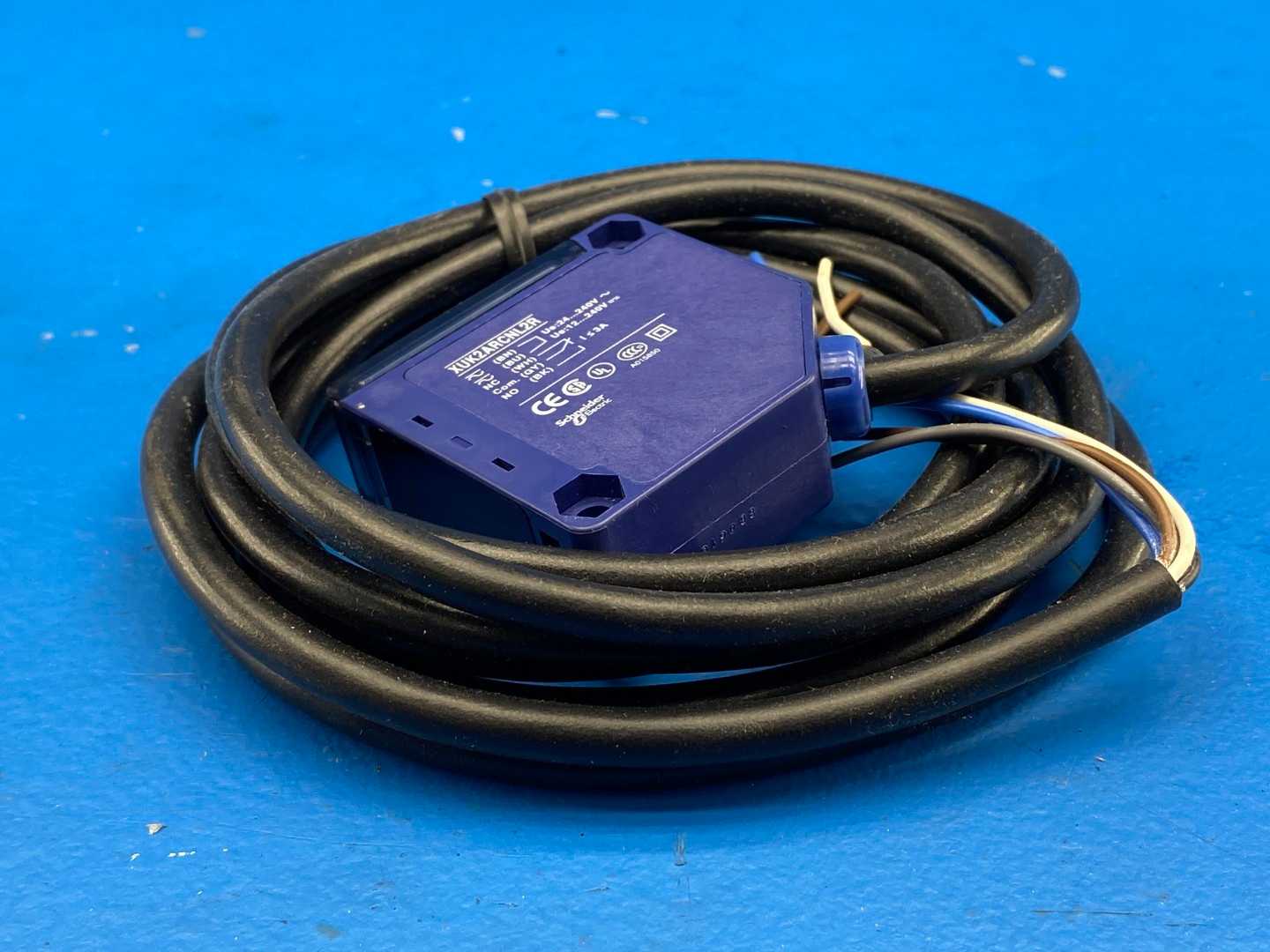 Telemecanique, XUK2ARCNL2R Osiris Series, Thru-Beam Photoelectric Sensor Receiver, 24–240V