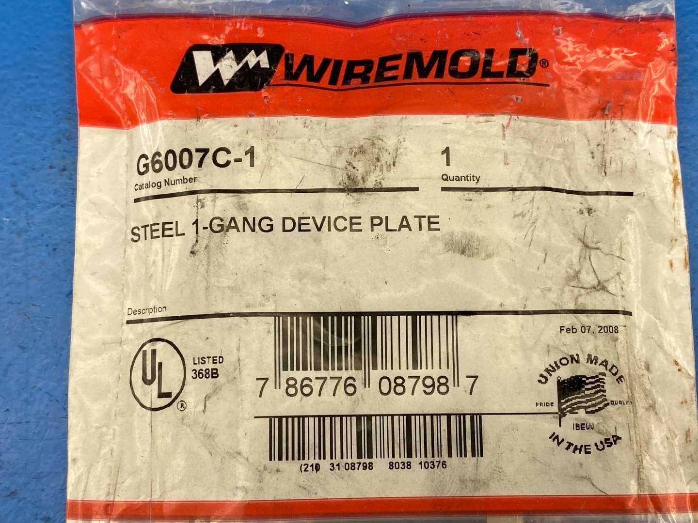 Wiremold, G6007C-1, Single-Gang Device Plate, Steel / Gray / Compatible with 6000 Series Raceway 
