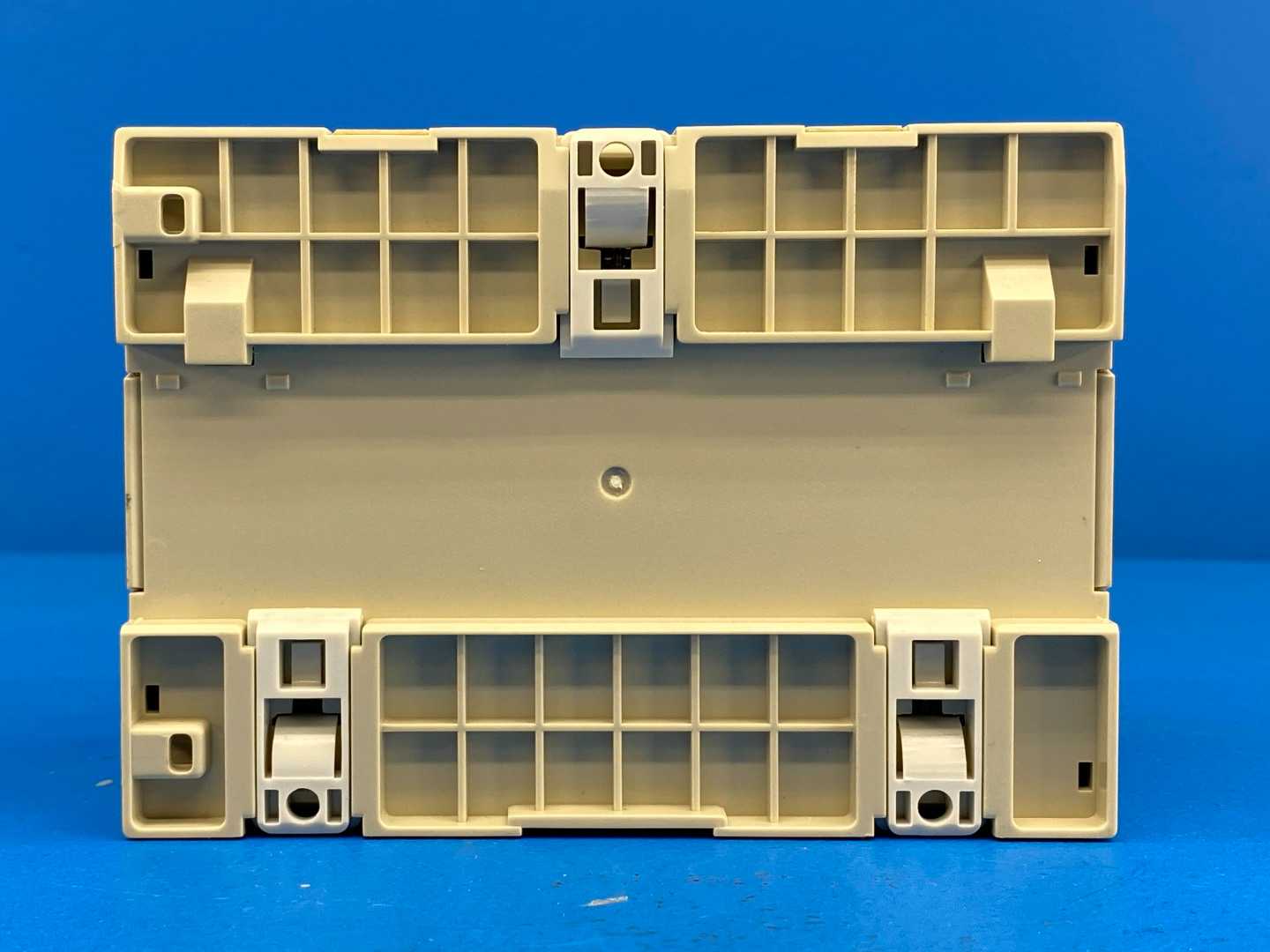 TECO SG2-20KR-D Programmable Logic Controller, 24VDC Input, 8 Relay Outputs (240VAC/8A)