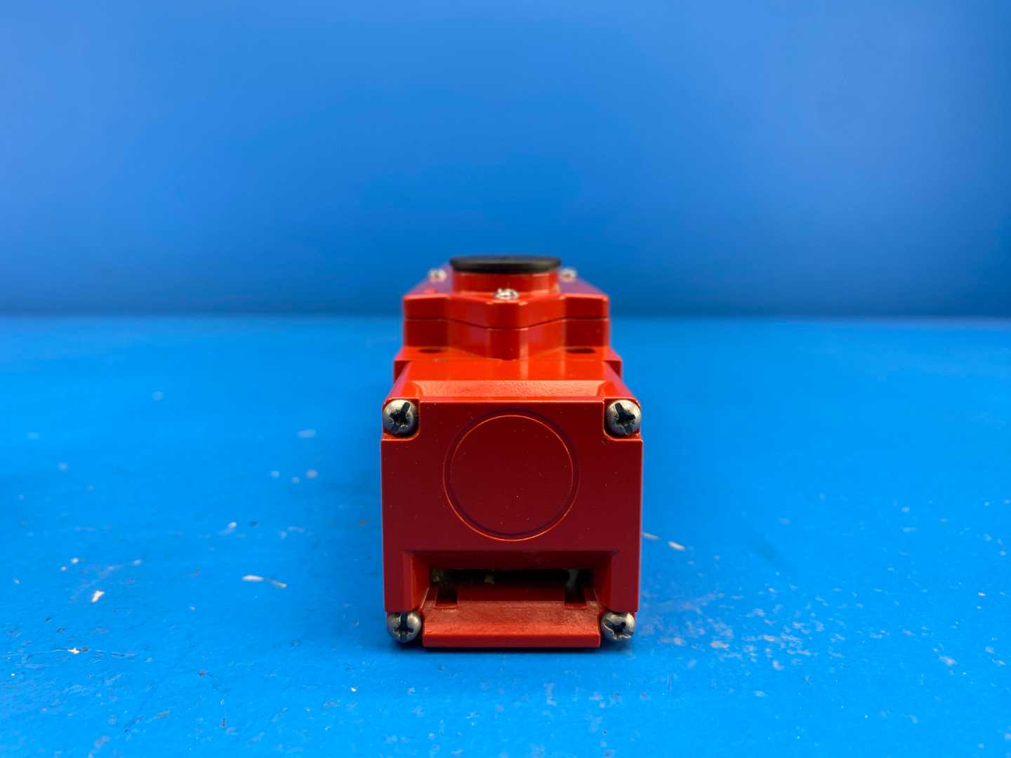 Telemecanique Sensors XCSLF3535512, Safety Interlock Switch