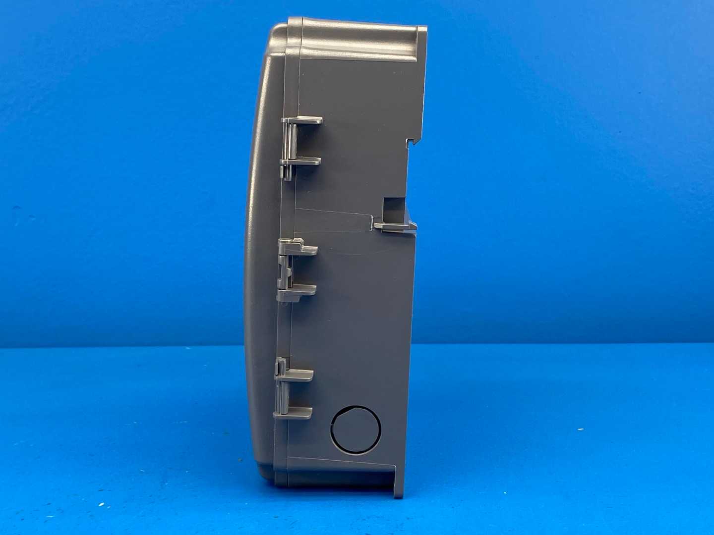 Honeywell T775M2030 Electronic Temperature Controller, Series 2000, 24/120/240VAC, 4 SPDT Relays, Modulating Outputs