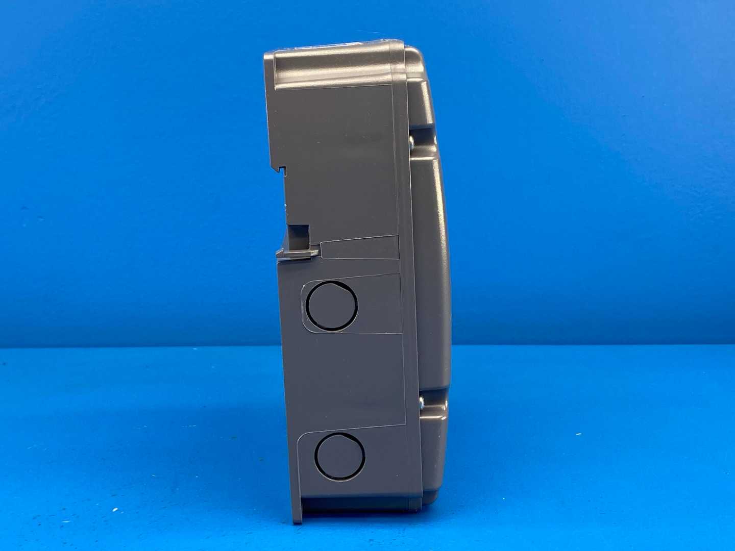 Honeywell T775M2030 Electronic Temperature Controller, Series 2000, 24/120/240VAC, 4 SPDT Relays, Modulating Outputs