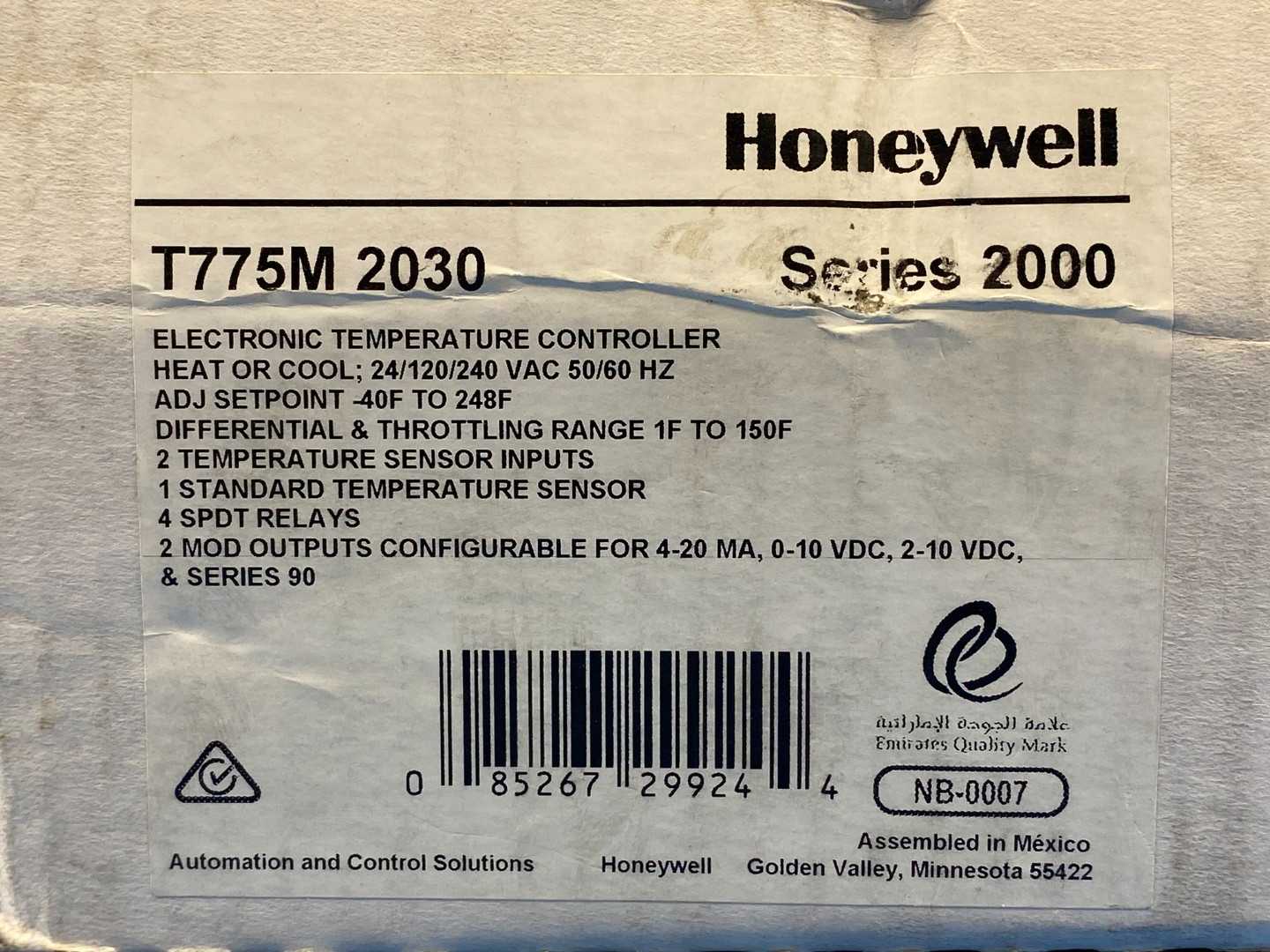 Honeywell T775M2030 Electronic Temperature Controller, Series 2000, 24/120/240VAC, 4 SPDT Relays, Modulating Outputs