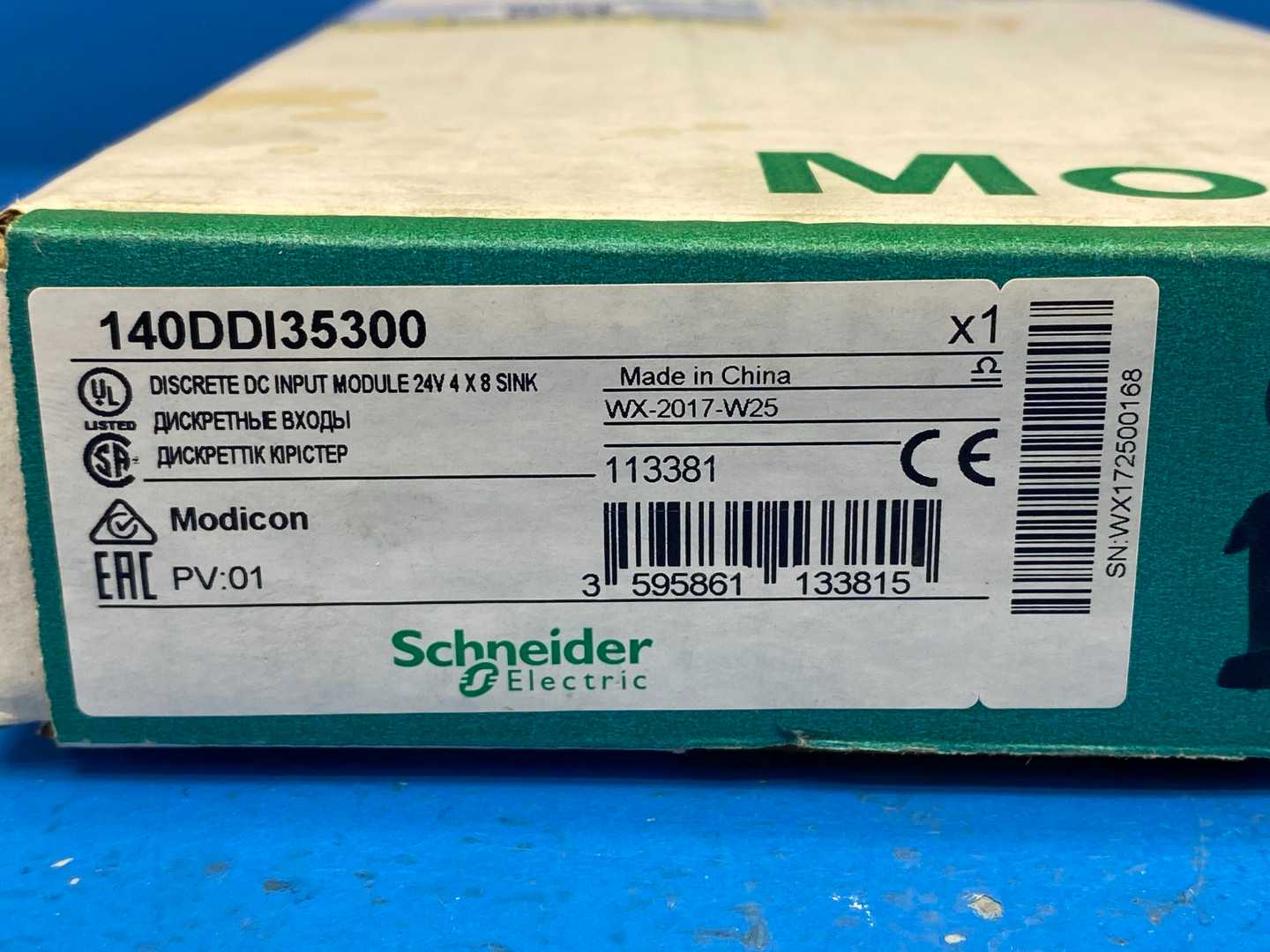 Schneider Electric 140DDI35300 Modicon Discrete DC Input Module 24V 4X8 Sink