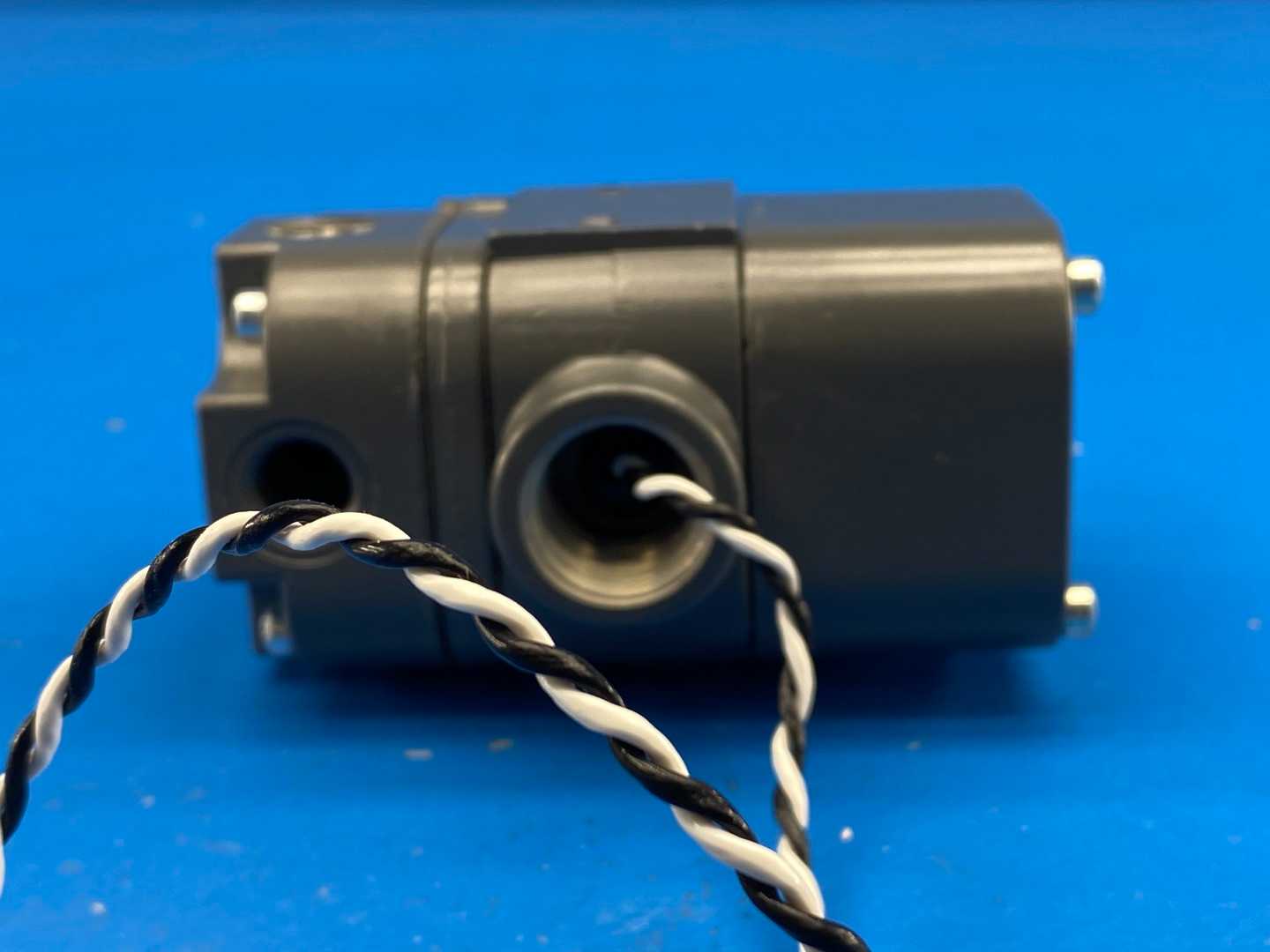 ControlAir 500X E/P Electro-Pneumatic Transducer 1-9V Input 3-15PSI Output 18-100 PSI Supply
