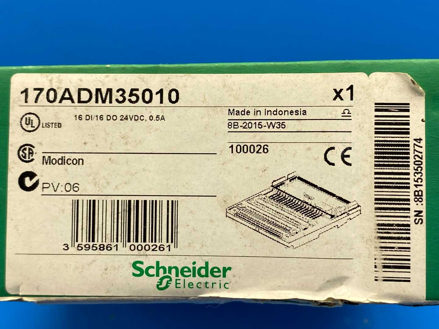 Schneider Electric 170ADM35010 Discrete I/O Module Modicon 16DI/16 DO 24VDC 0.5A PV:06 RL:17