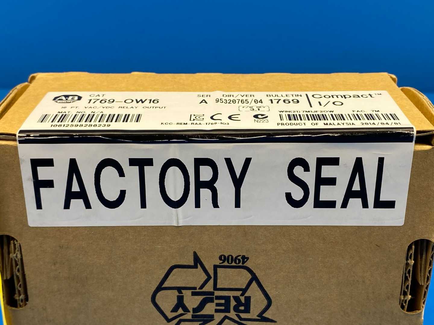 Allen-Bradley 1769-OW16 A CompactLogix 16 PT. VAC/DC Relay Output Module DIR/VER 95320765/04