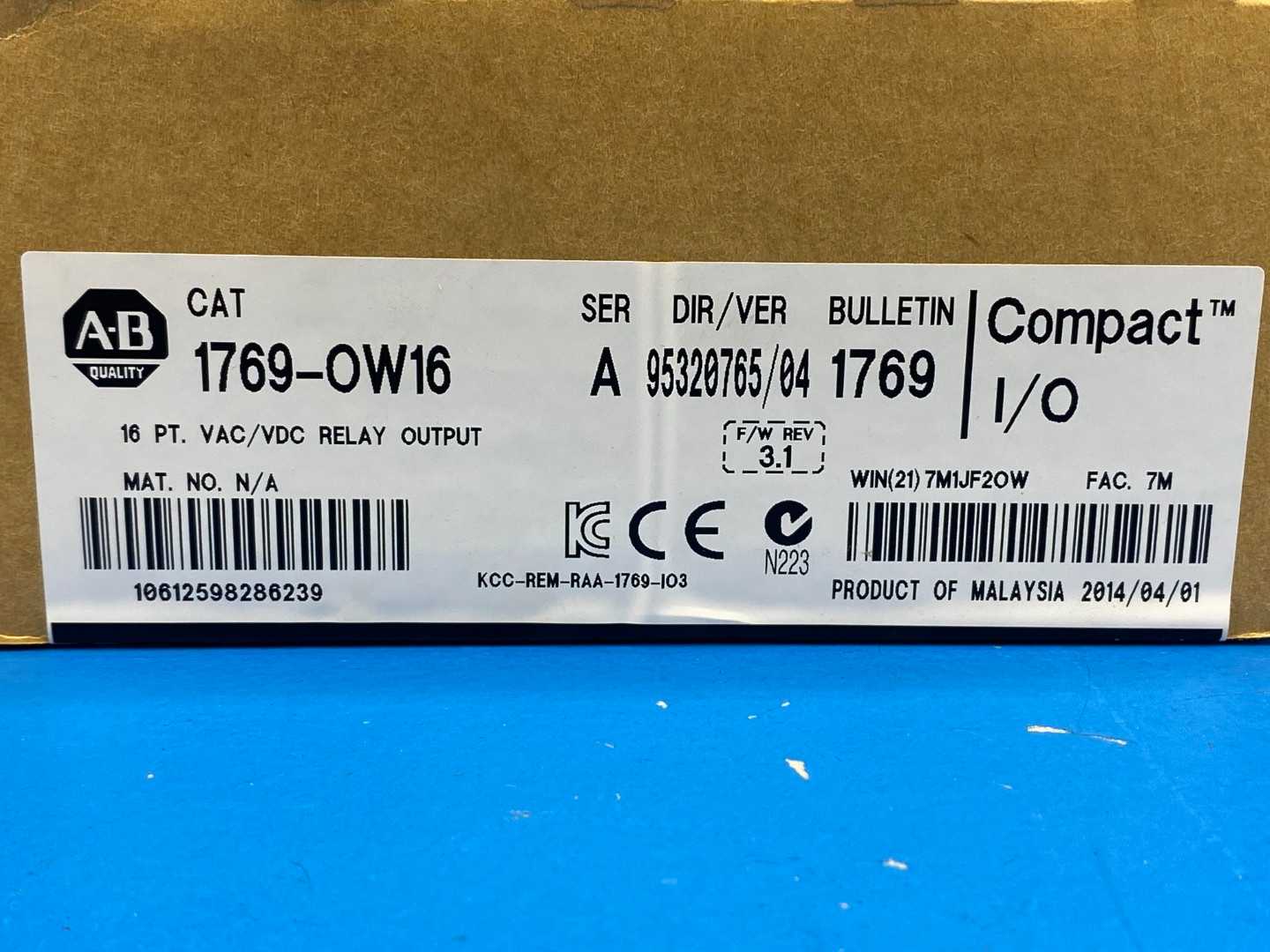 Allen-Bradley 1769-OW16 A CompactLogix 16 PT. VAC/DC Relay Output Module DIR/VER 95320765/04