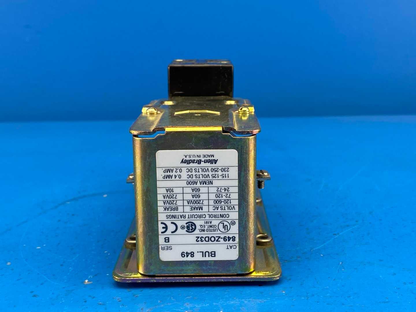 Allen-Bradley 849-Z0D32 Pneumatic Timing Relay Series B 110V/120V NEMA A600