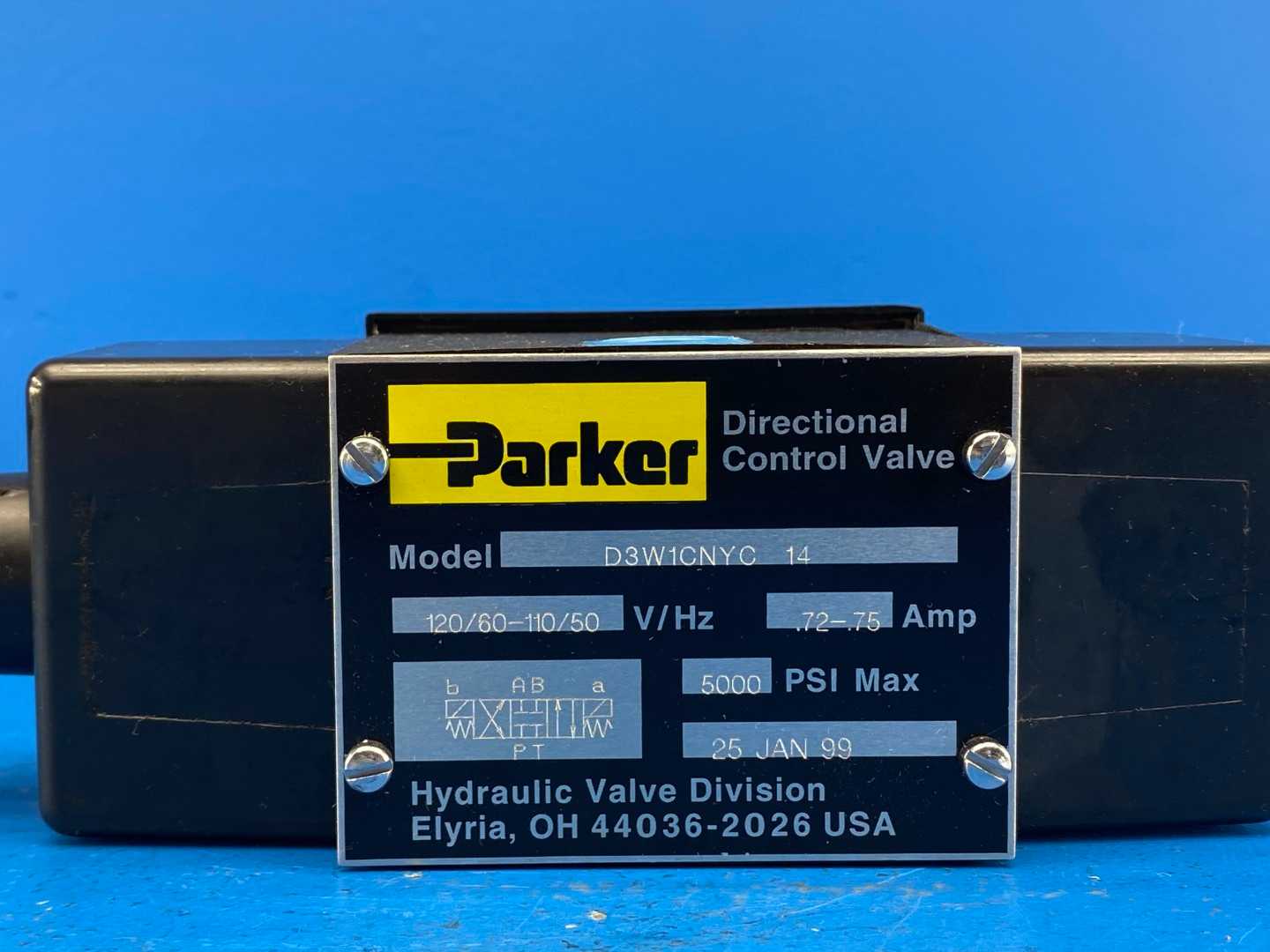 Parker D3W1CNYC-14 Hydraulic Directional Control Valve, 5000 MAX PSI, 110/120V, 50/60Hz