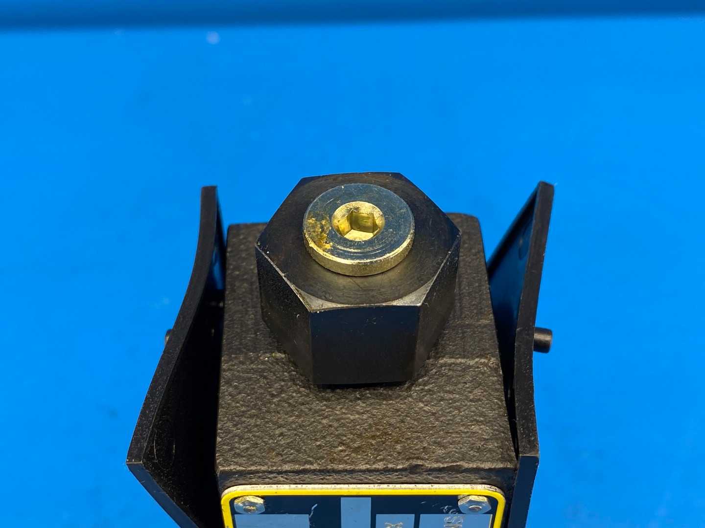 Parker PRDM2PP16KNS Sandwich Valve, 160 Bar Max,