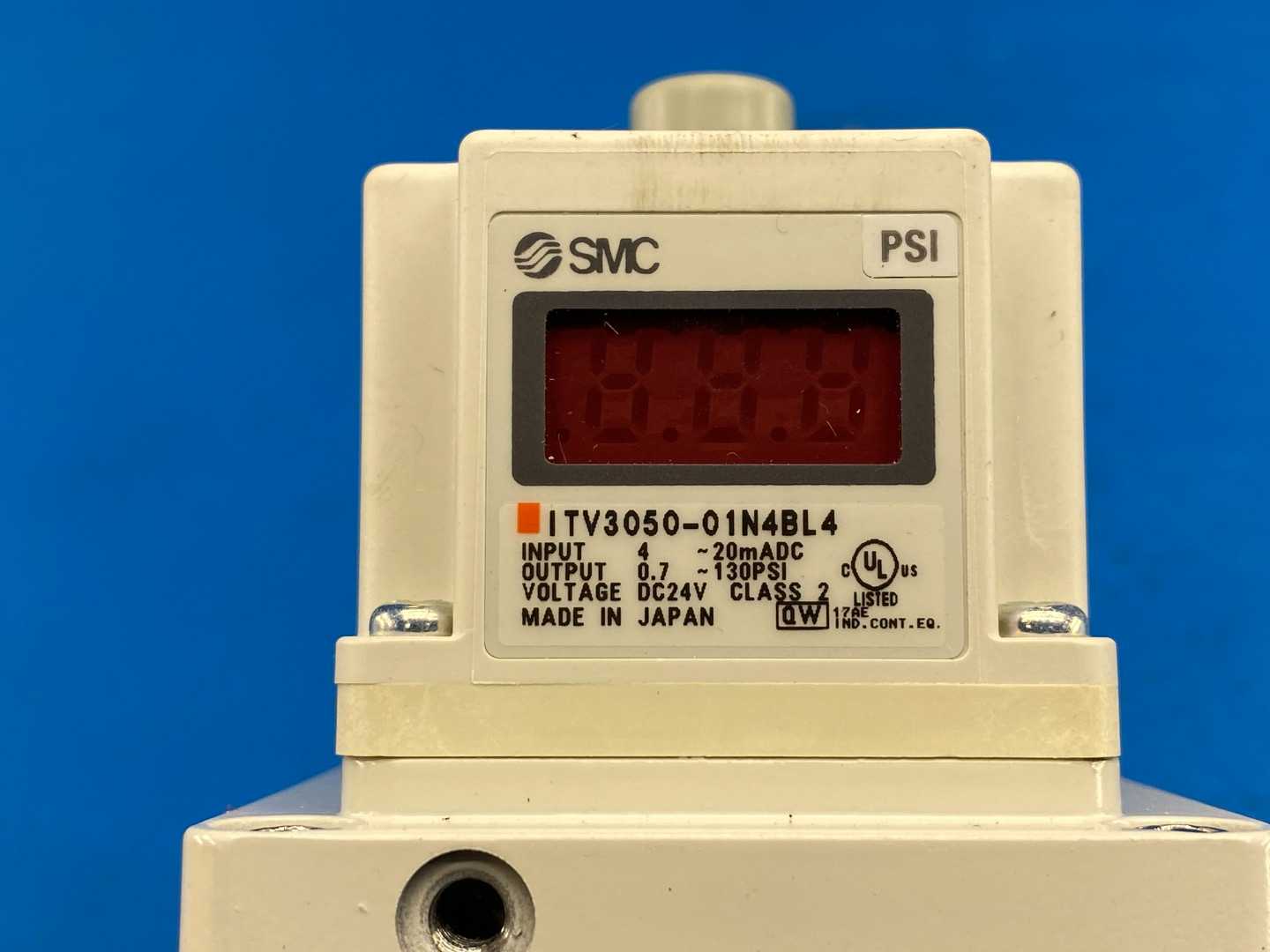 SMC ITV3050-01N4BL4 Electro-Pneumatic Regulator ITV3000 130PSI 24VDC