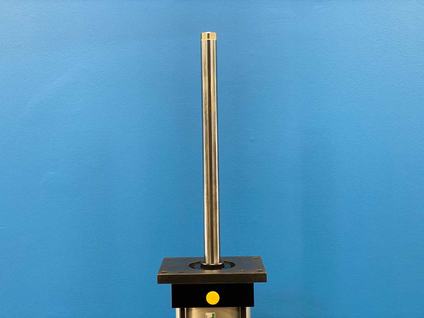 Numatics F1AU-32M3E-A1A2 Pneumatic Cylinder 6" Bore x 32.75" Stroke 250 PSI
