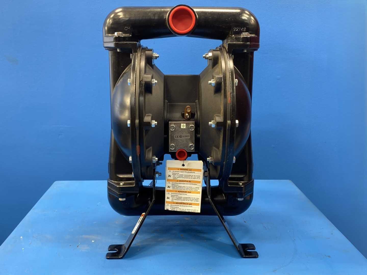 ARO 666150-362-C, 1-1/2" Metal Diaphragm Pump